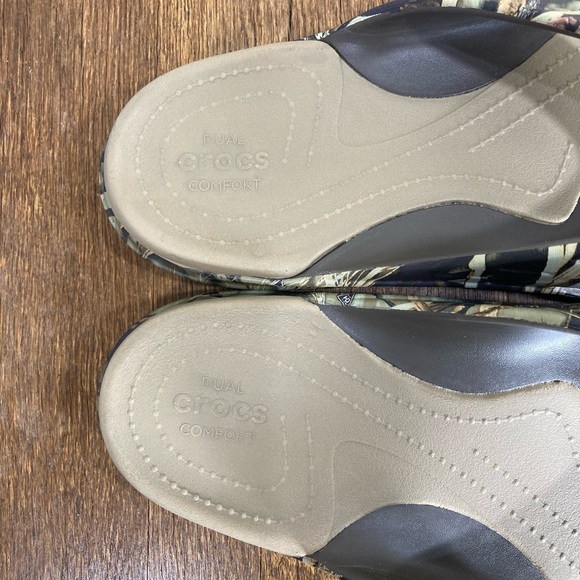 Crocs Realtree Swiftwater Flip Flop Men’s Size 15 Camo - Picture 8 of 12